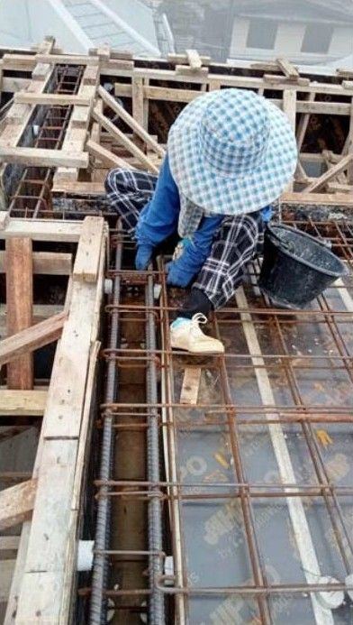 งานโครงสร้าง WECON — เหล็กคานในแบบ พร้อมลูกปูนกันระยะใต้ท้องคาน